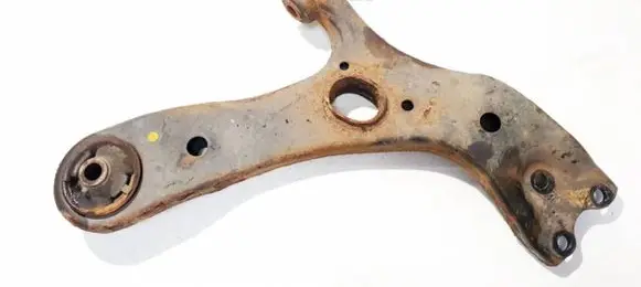 Toyota Verso Front lower control arm/wishbone