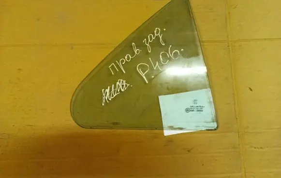 Peugeot 406 Rear vent window glass 