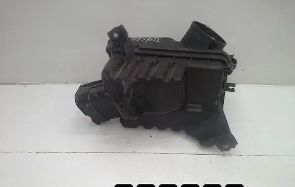 Hyundai Tucson JM Air filter box 281002e250
