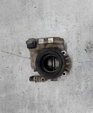 Toyota Yaris Throttle body valve 22030-0Q010