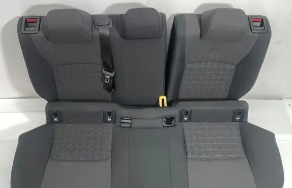 Toyota C-HR I Rear seat 