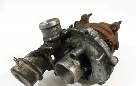 Volkswagen Polo IV 9N3 Turbo 045145701 IMPRK755757