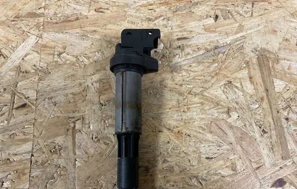 BMW 5 E60 E61 High voltage ignition coil 0221504100