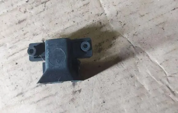 Renault Espace III Fender mounting bracket 6025300840H