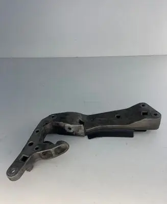 BMW M5 F90 Gearbox mounting bracket 6861583