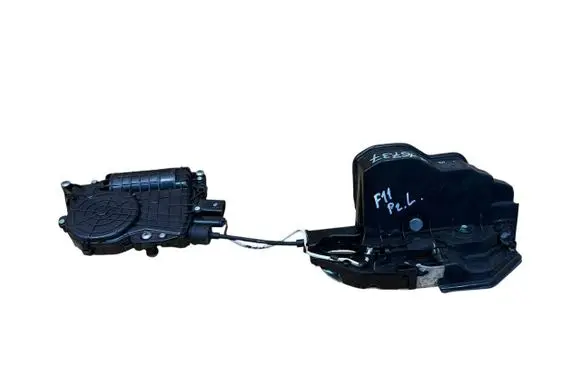 BMW 5 F10 F11 Front door lock 7185689 A053702 4151309800