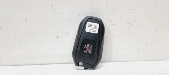 Peugeot 3008 II Ignition key/card 98281208ZD