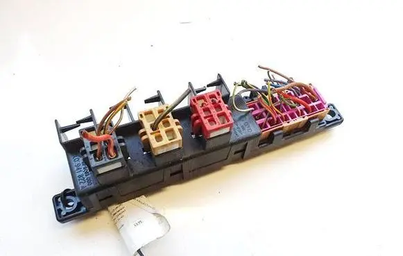 Audi A6 S6 C5 4B Fuse box set 8L0941822A 896083000