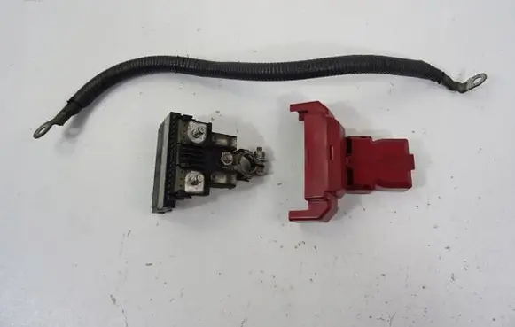Nissan Juke I F15 Positive cable (battery)