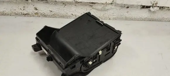 Mercedes-Benz GLE (W166 - C292) Cup holder front 16929135