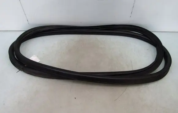 KIA Xceed Trunk rubber seal (body) 21R