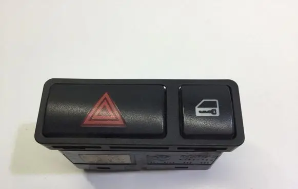 BMW X5 E53 Hazard light switch 8368920