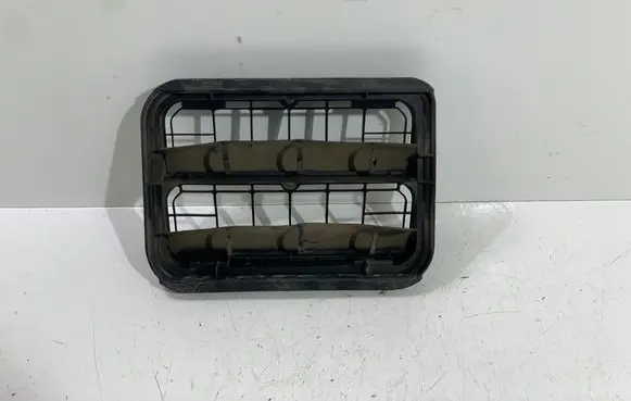 Renault Espace V (RFC) Quarter panel pressure vent 7700838358