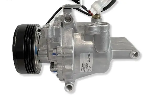 Mitsubishi Colt Air conditioning (A/C) compressor (pump) MR568860 AKC200A080