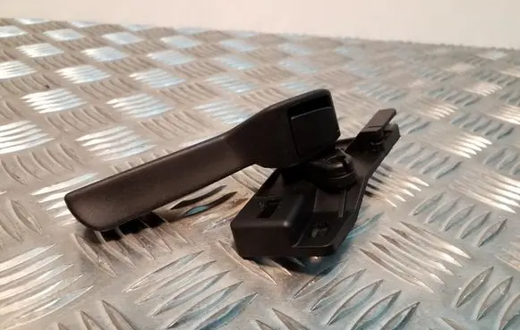 Engine bonnet (hood) release handle