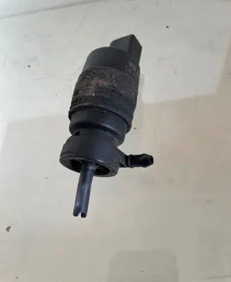 Audi A6 S6 C6 4F Windscreen/windshield washer pump 1J5955651