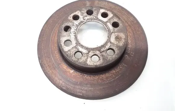 Volkswagen Jetta V Rear brake disc
