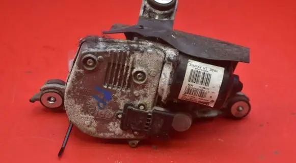 Front wiper linkage and motor