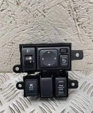 Nissan Juke I F15 Other switches/knobs/shifts 68492000