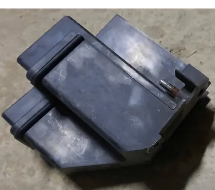 Mercedes-Benz Vito Viano W638 Other engine bay part A6385453140