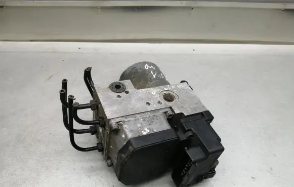Audi A6 S6 C5 4B ABS Pump 8E0614111C 0265220411 0273004285