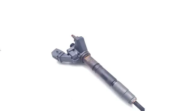 Volvo XC90 Fuel injector 05C12175