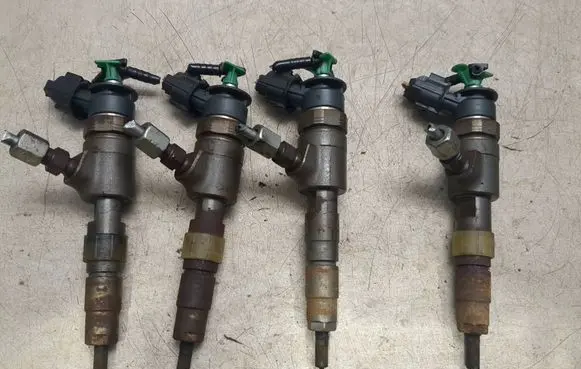 Ford Fiesta Fuel injectors set 0445110340