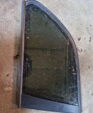 BMW 3 E46 Rear side window