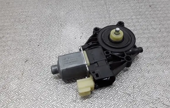 Ford Fiesta Front door window regulator motor 8A6114553A