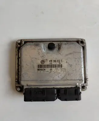 Volkswagen PASSAT B6 Engine control unit/module 038906012S
