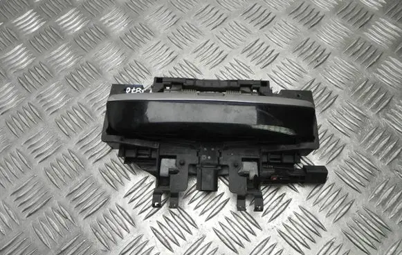 Audi A8 S8 D3 4E Front door exterior handle 4E1837886 T3870