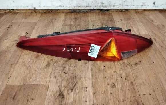 Fiat Punto (199) Rear/tail lights