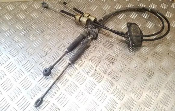 Toyota Avensis Verso Gear shift cable linkage