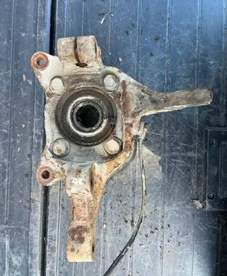 Mitsubishi Grandis Front wheel hub spindle knuckle