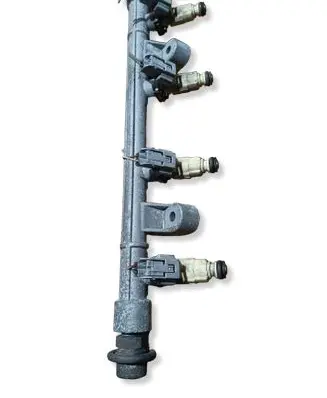 Hyundai Elantra Fuel injectors set 9260930013 3531023600