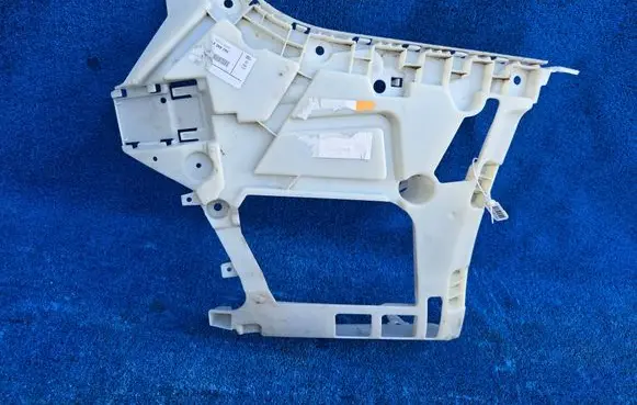 BMW 3 G20 G21 Rear bumper mounting bracket 8069394