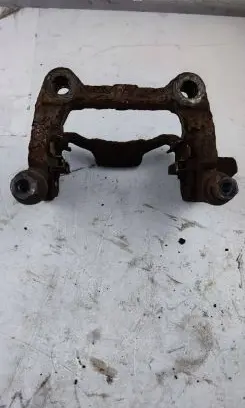 Volkswagen Touran I Brake caliper pad carrier rear 1K0615426K