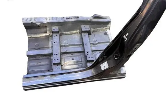 Nissan Qashqai Pillar (middle) SLUPEK