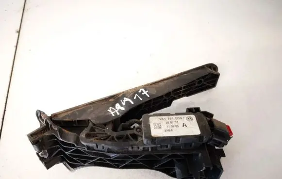 Skoda Octavia Mk2 (1Z) Accelerator throttle pedal 1k1721503p