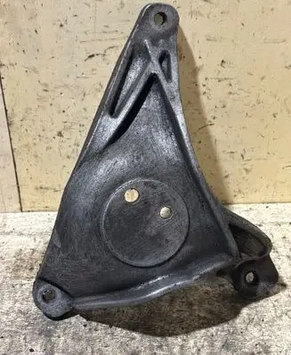 BMW 5 E39 Engine mounting bracket 1096080 22111096080