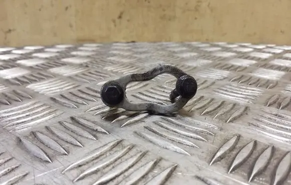 Volvo XC90 Fuel Injector clamp holder