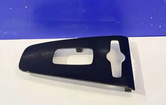 Polestar 2 Gear shifter surround trim plastic 31694748