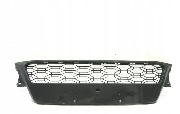 Dacia Sandero Front bumper lower grill 622541081R