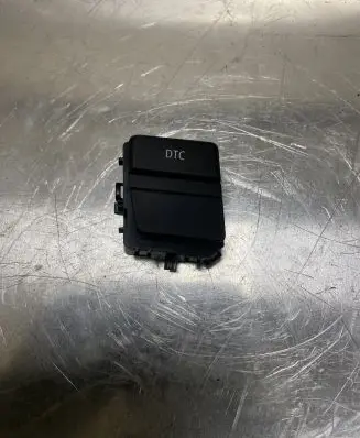 BMW 5 E60 E61 DTC switch 913788204