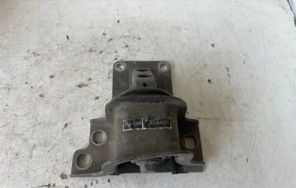 Peugeot Boxer Engine mount bracket 1346984080