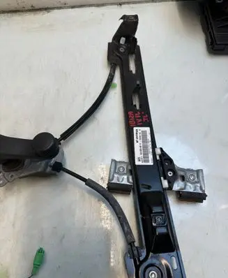 Seat Ibiza IV (6J,6P) Rear door window regulator with motor 6J4839461B 120748R04