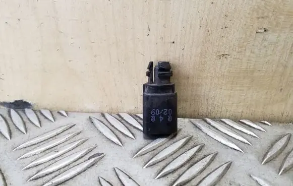 Volkswagen Scirocco Outside/exterior temperature sensor 8Z0820535