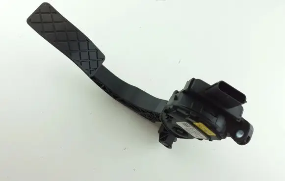 Audi A4 S4 B8 8K Accelerator throttle pedal 8K1721523 KL7908