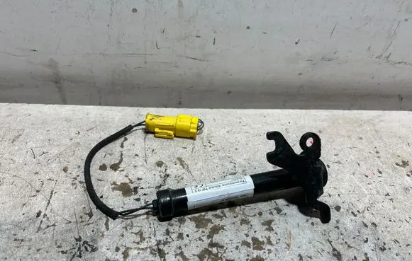 BMW 2 F44 Bonnet Pedestrian Airbag Actuator 7450944 R7450944