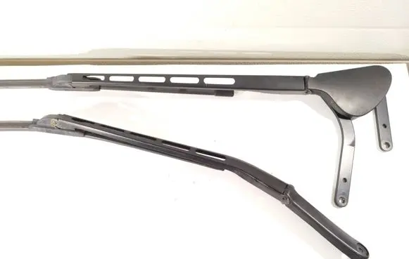 Mercedes-Benz C W203 Front wiper blade arm A2038202944 A2038203044 A2038240749